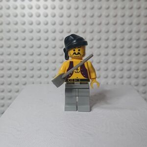 LEGO Pirate Minifigure with Black Bandana and Sword - Pirates